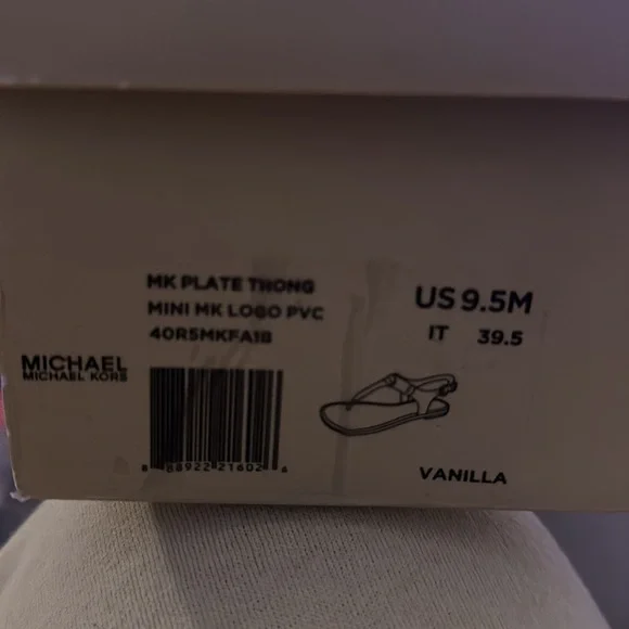 Michael Kors sandals - Picture 7 of 8